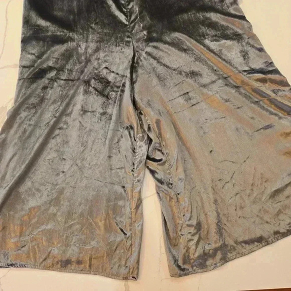 NWT Anthropologie x Maeve Crushed Velvet Wide Leg Jumpsuit Purple Size Small - Picture 9 of 9